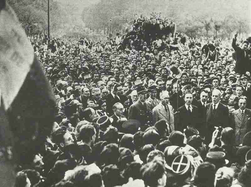 General de Gaulle enters Paris