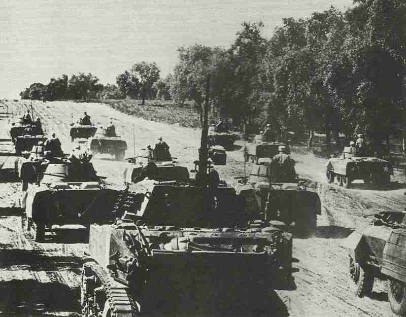 Advance of the recon unit of a French Armored Division