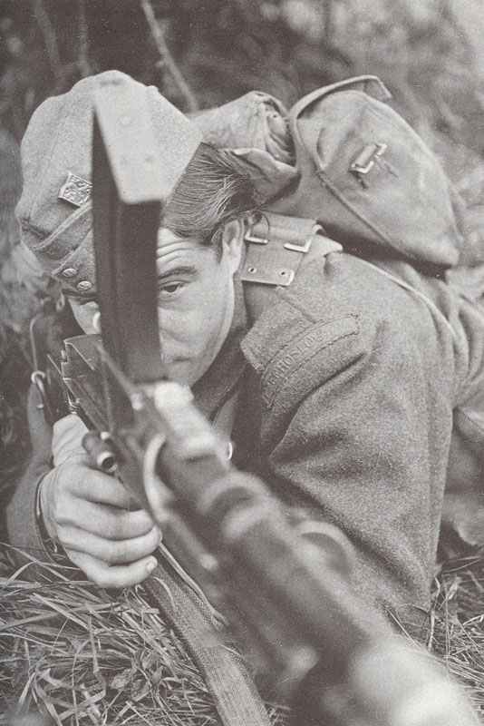 Czech soldier on exercise in Britain