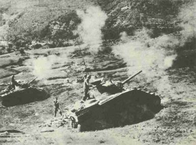 Shermans fire on Gothic line