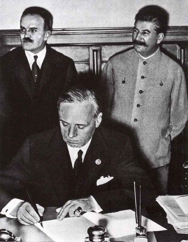 German foreign minister Ribbentrop signs Nazi-Soviet Non-Aggression Pact