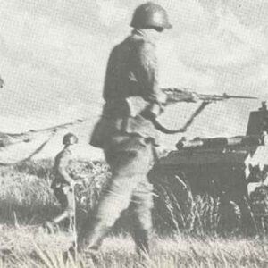 Russian infantry with BT-7 tank