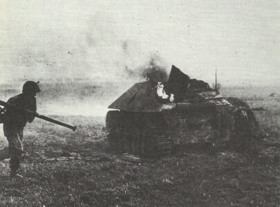 Hetzer durch Bazooka abgeschossen