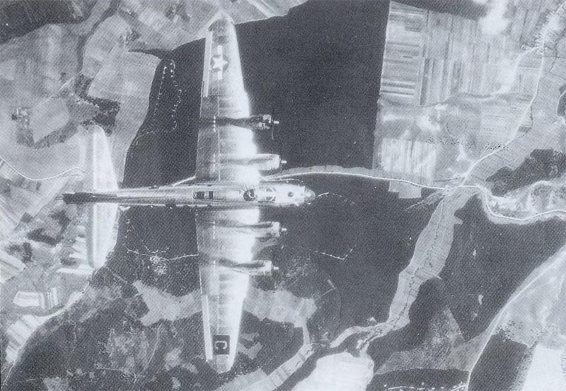 B-17G overhead view