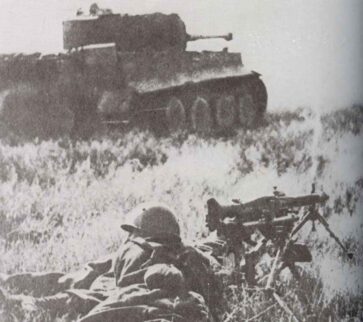 Italian MG42 gunners Italians and Tiger px800