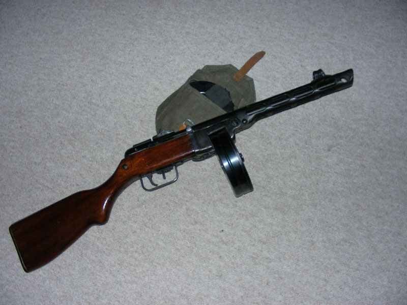 Original WW2 Russian PPSh-1941G sub-machine gun.