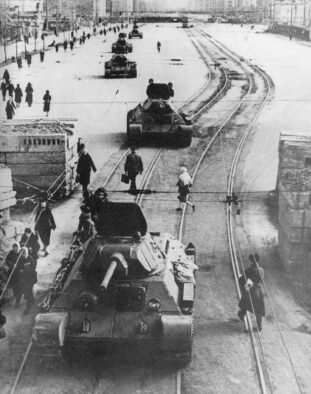 T 34 von Fabrik an die Front Leningrad px800