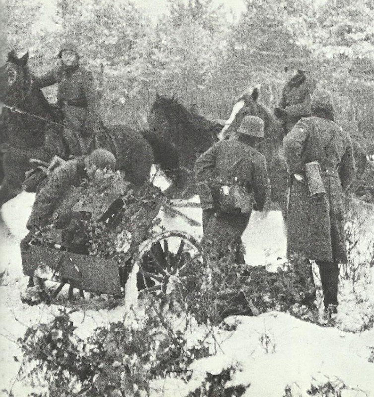 Diary January 1, 1940 30 German infantry gun at the Siegfried Line.