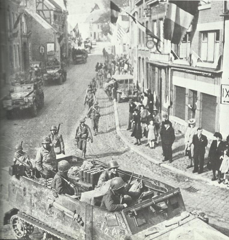 US troops enter re-conquered Belgian village