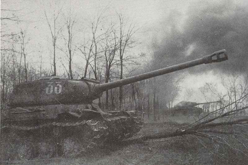 I 2 tanks near Budapest