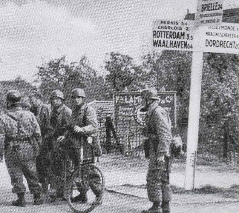 German paratroopers near Rotterdam