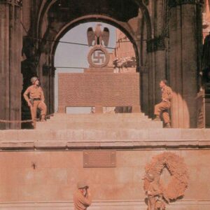 US Soldiers at he memorial commemorating from Hitler's coupe