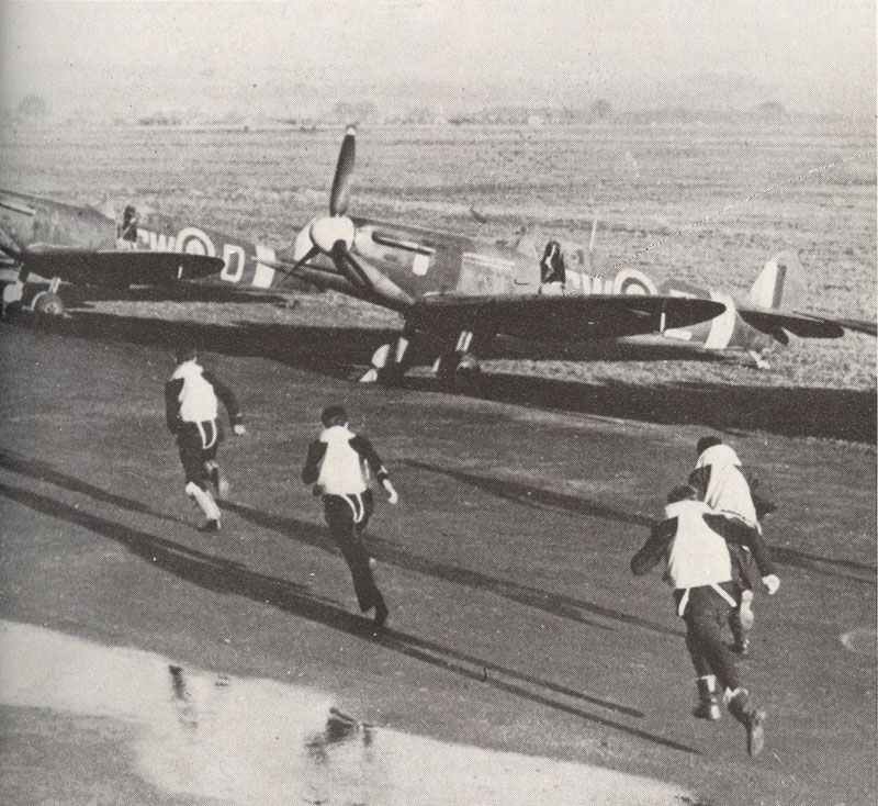 Spitfire pilots 'scramble'