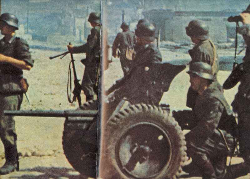German infantry squad around their 3.7cm PAK 36
