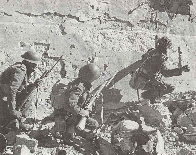 South African Army In World War II 2 South African soldiers at Sollum in January 1942