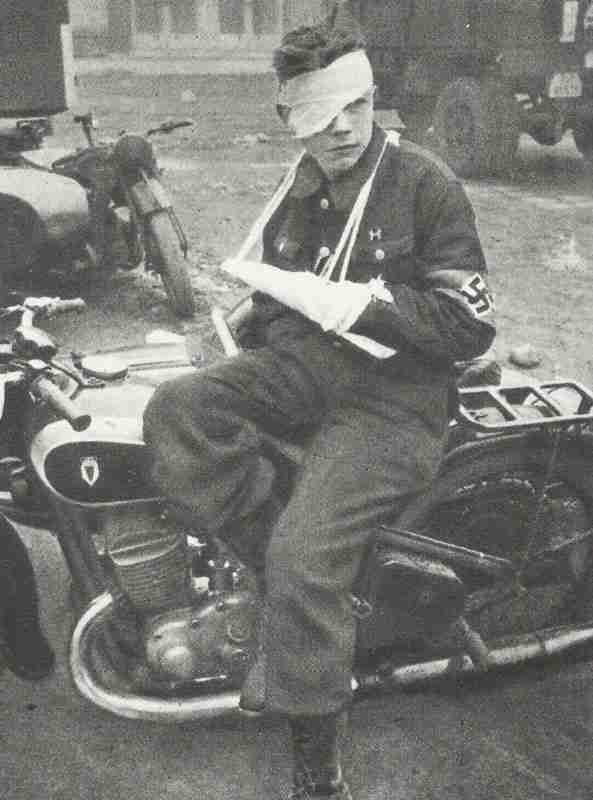Waffen-SS divisions 33-38 3 Wounded Hitler Youth boy