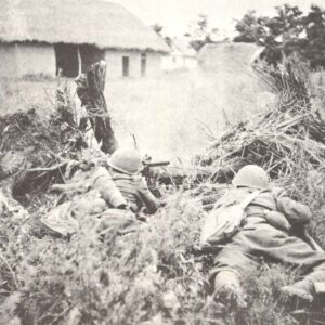 Italian soldiers with a medium machine-gun