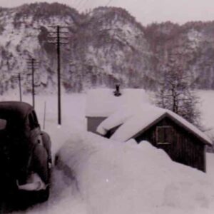 Wehrmacht car in the snow