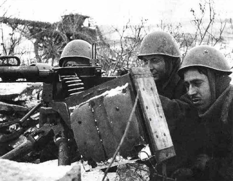 Diary January 25, 1941 8 Italian crew of an 8mm M1935 Fiat Revelli machine gun