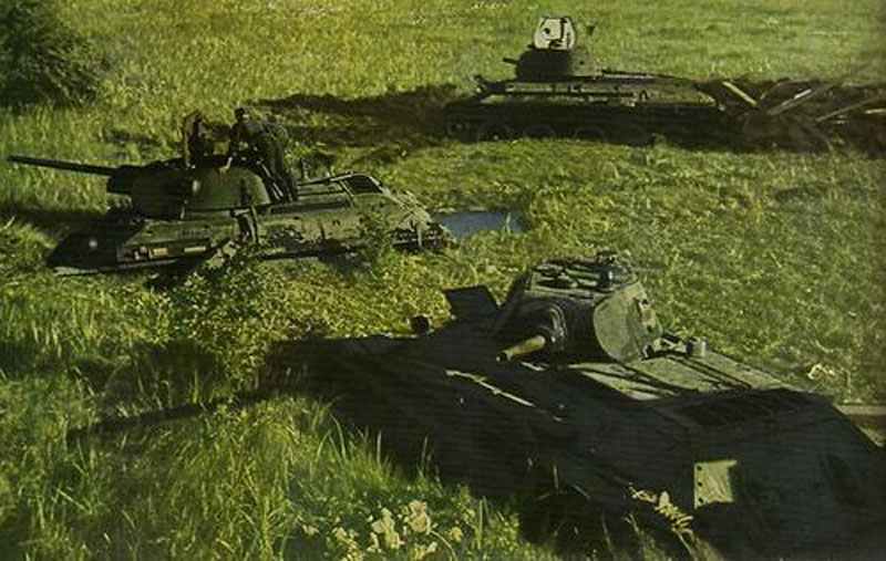 Early T-34 tanks