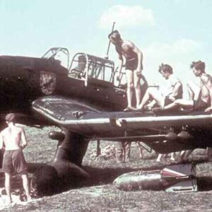 ground crew of a Stuka dive-bomber