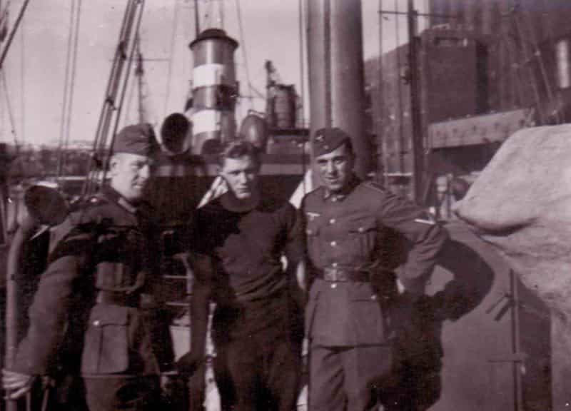 Diary May 17, 1941 38 Boat visit on a weekend in spring of 1941 at Kristiansand