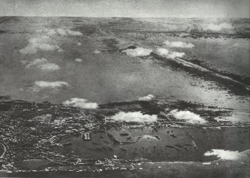 Italian aircrafts bombings the port of Alexandria