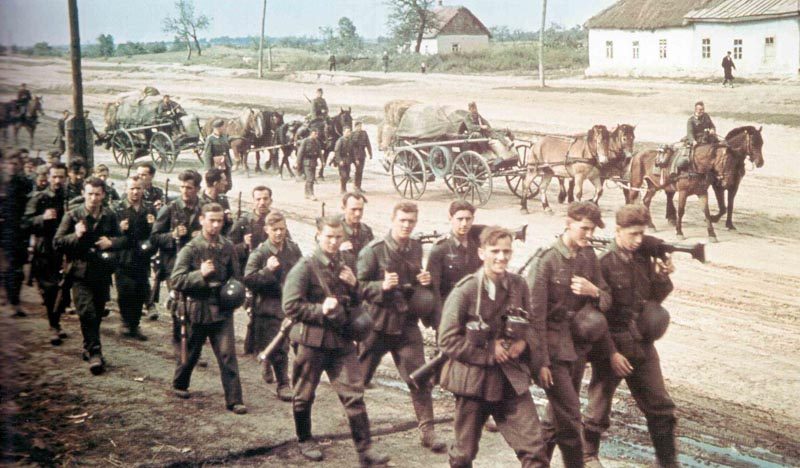 German infantry advances into Russia