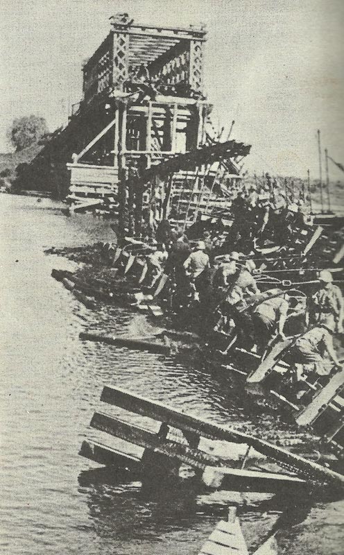 Repair of a bridge across the Dnieper