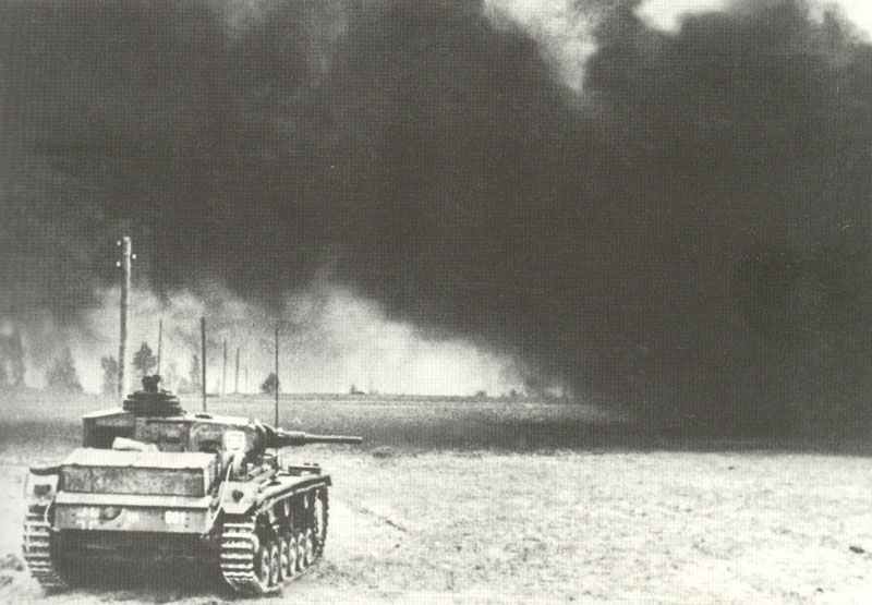 Panzer III of 2nd SS division near Moscow.