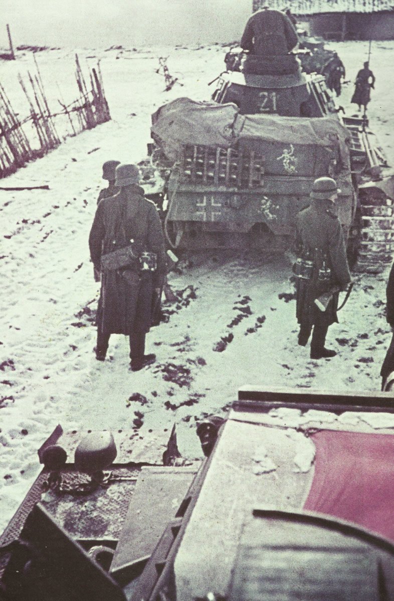 Diary December 3, 1941 38 Column of German tanks with infantry in front of Moscow.