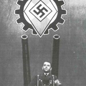 Albert Speer is speaking to workers.