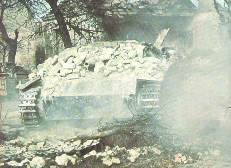 Diary June 11, 1942 28 StuG assault gun in street fighting