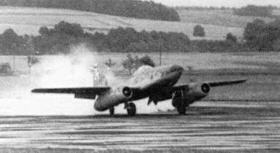 Me 262 V3 lands after its first flight