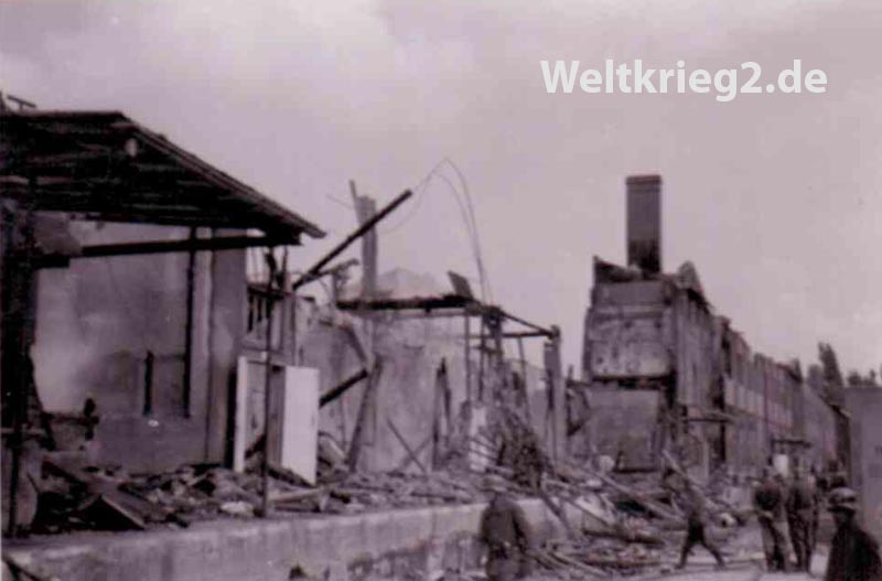 Diary September 3, 1942 8 Buildings destroyed in air raids in Kristiansand