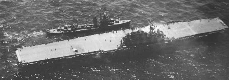 destroyer rescues survivors of the US carrier 'Hornet'