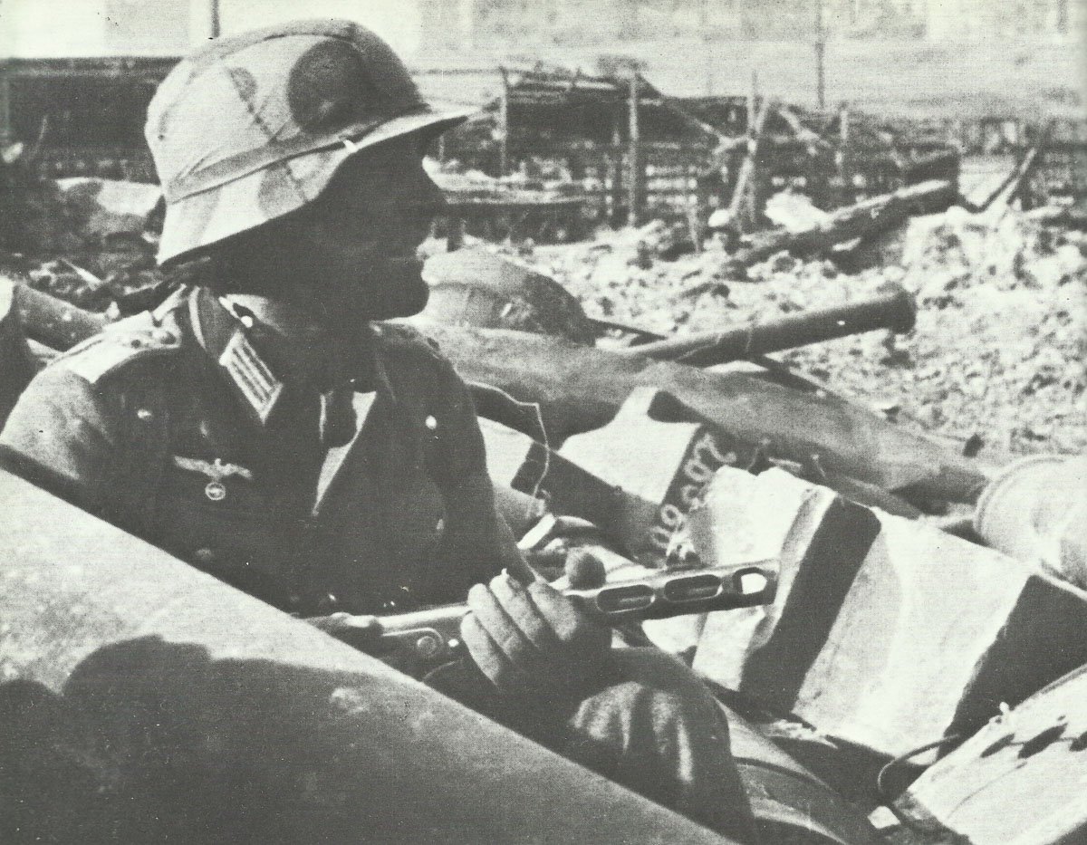 German assault troop leader in Stalingrad