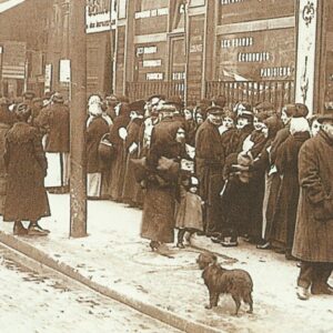 Waiting for heating coal in Paris