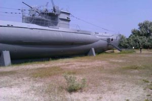 U-boat U-995