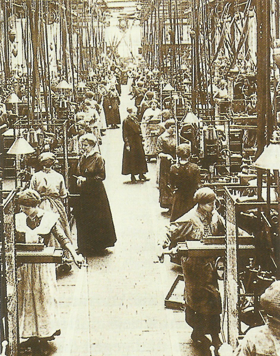 Femal workers weapons factory