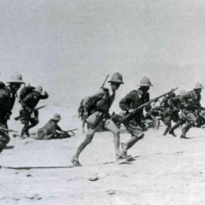 Italian infantry with the old pith helmet