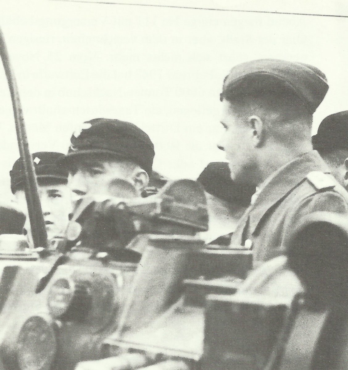 students of the years 1926 to 1927 are trained as Luftwaffe auxiliaries
