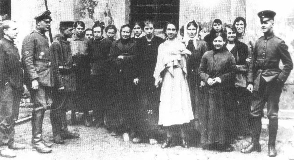 Diary May 2, 1918 24 German troops arrest suspected Bolsheviks