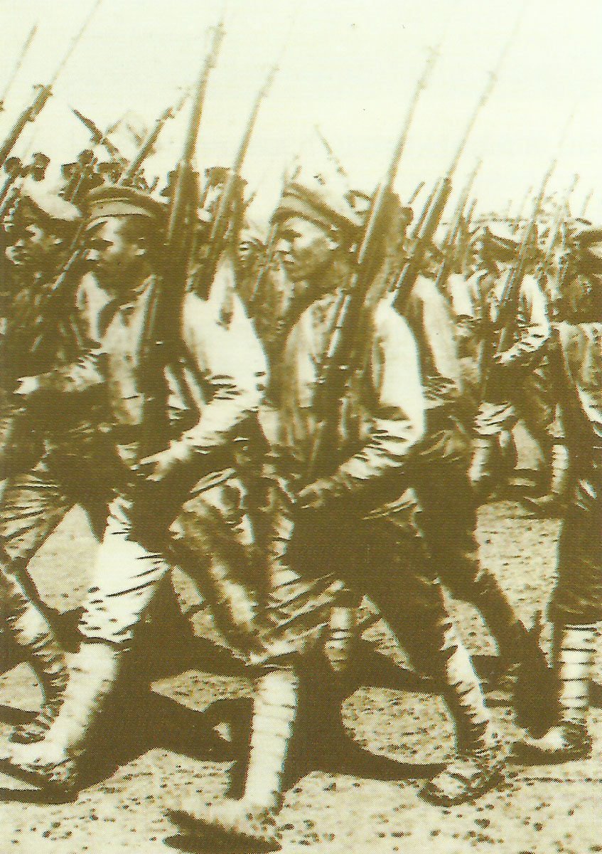 Ariska Rifle Meiji 38 4 Russian soldiers with Ariska rifles