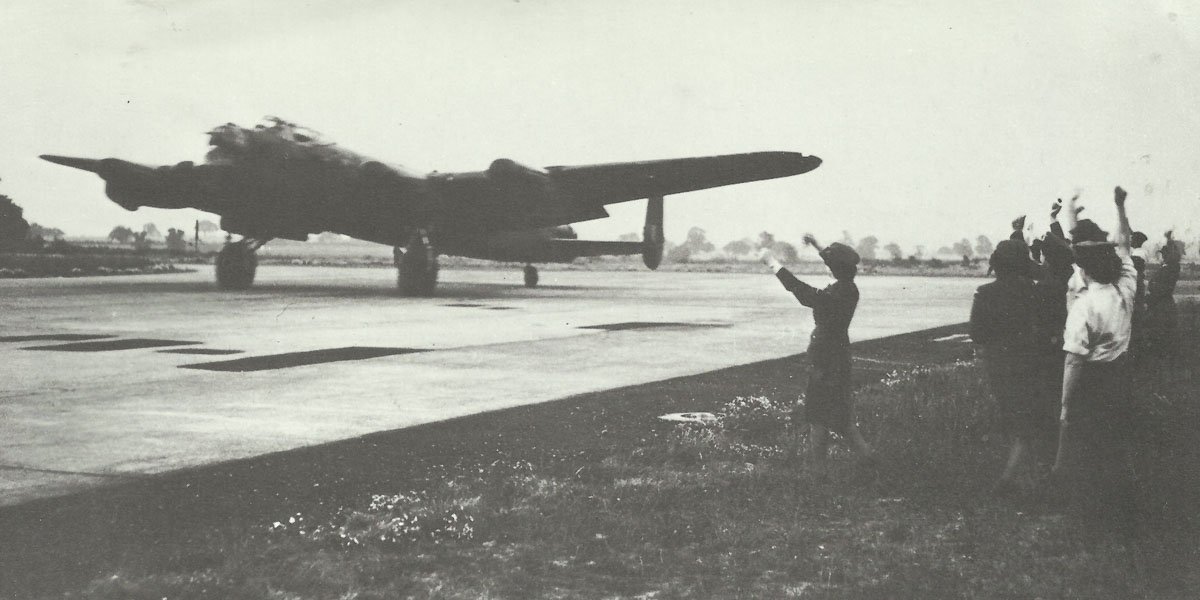 returning Lancaster bomber