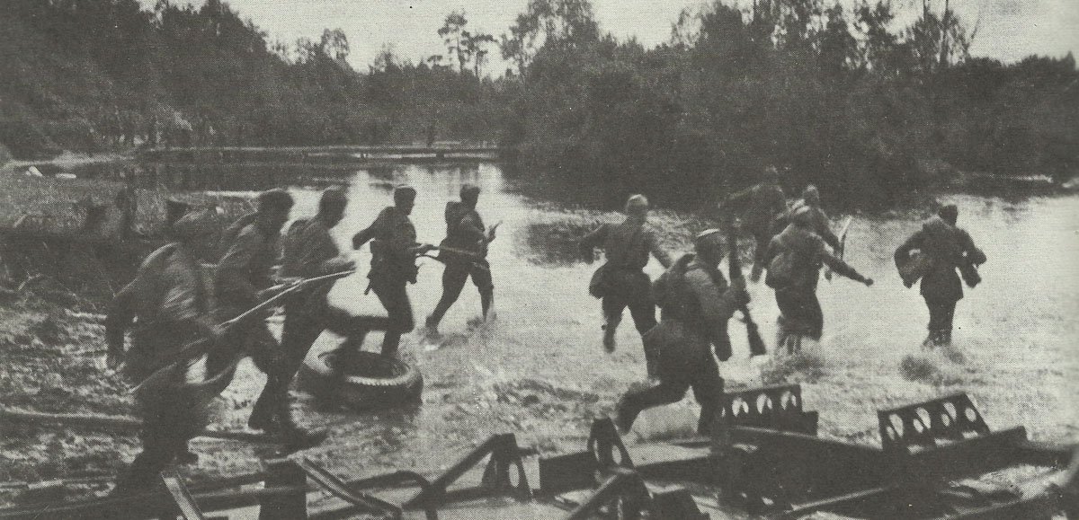 Assault by Soviet infantry