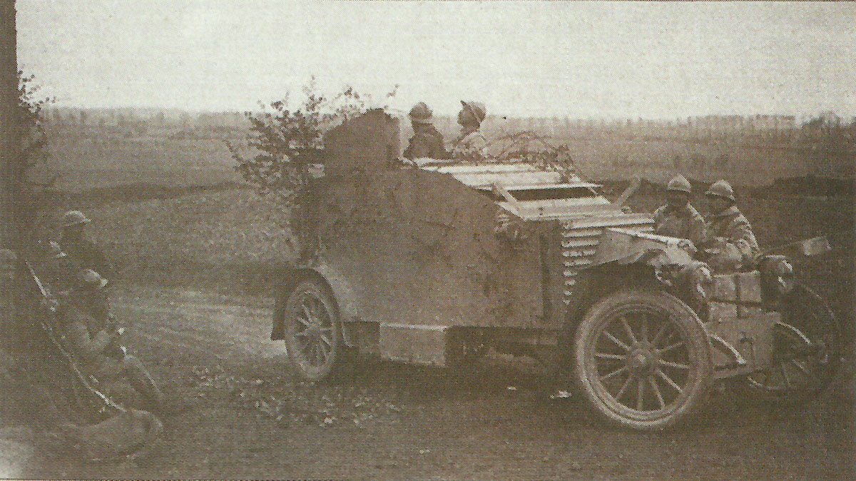 Peugeot armoured car provides fire support
