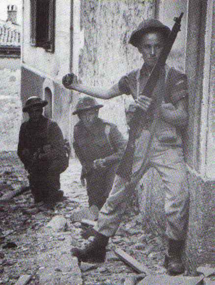 Canadian Armed Forces in World War 2 11 Canadian infantrymen of the British 8th Army