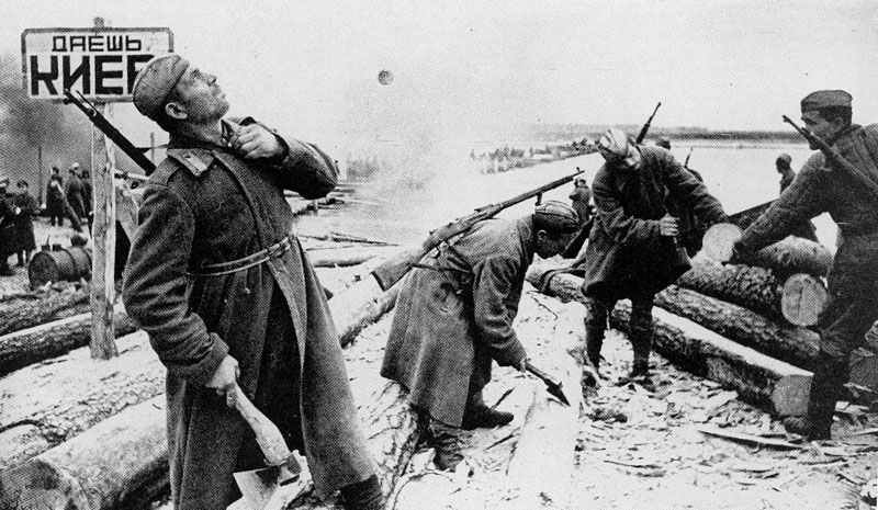 Russian soldiers constructing a bridge