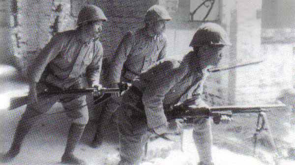 Japanese machine gun troop